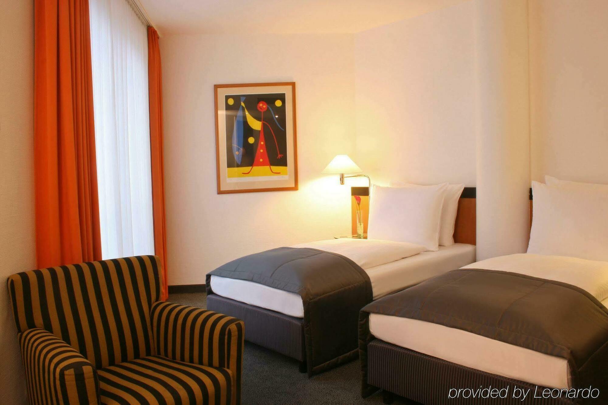 Hotel Center East Prenzlauer Berg By Ihg 4*